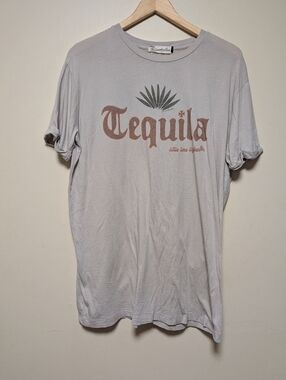 The Laundry Room Tequila Graphic Tee Gray XS Short Sleeve T-Shirt